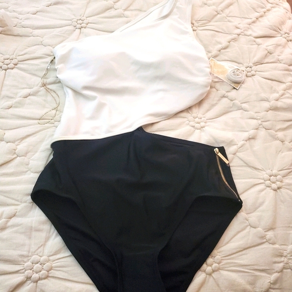 BRAND NEW MICHAEL KORS BTHING SUIT SIZE 10